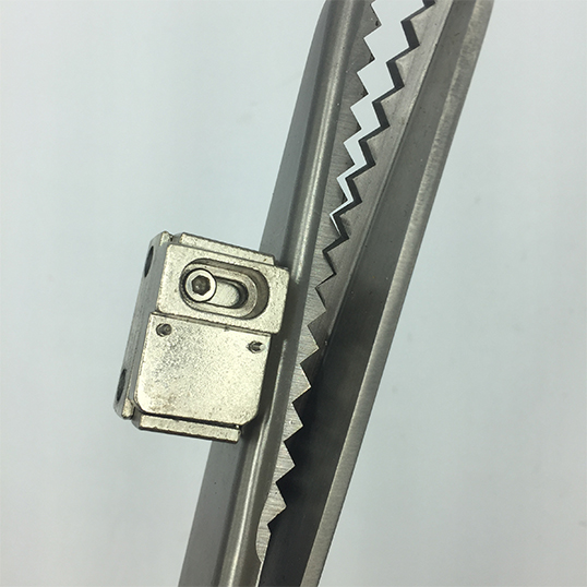 Black Sawtooth Designed Positioning Function Metal SMT Splice Tool Scissor