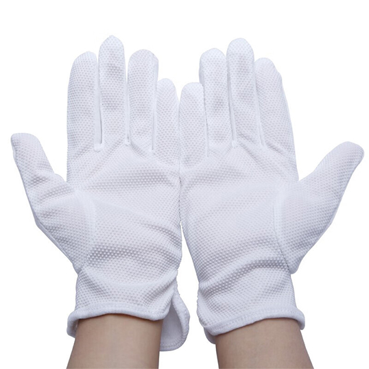 Anti-static dispensing gloves